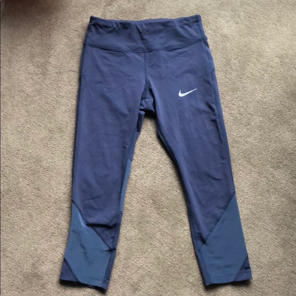 Nike Cropped Leggings